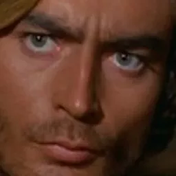 Carlo Giordana 飾演 Il capitano