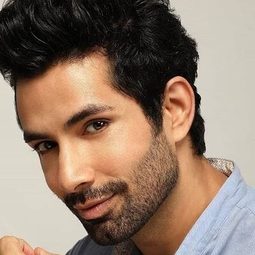 賽希爾·什洛夫 飾演 Arjun Shergill