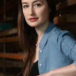 Elizabeth Nabben 飾演 Moopoo (voice)