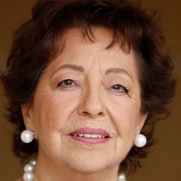 Tina Femiano 飾演 Regina Morelli