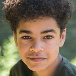 阿米爾·威爾森  飾演 Dickon