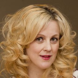 Marian Saastad Ottesen - 關於愛演員 飾演Solveig