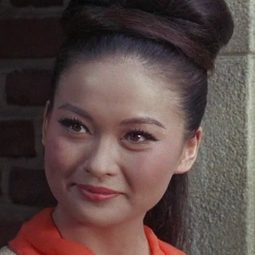 Helen Funai - 上錯床演員 飾演Miss Ito