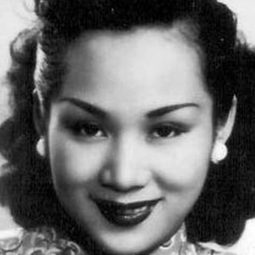 葉萍 飾演 Pak Yuet-Mei