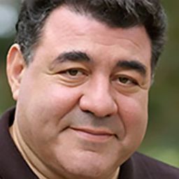 Rick Kleber 飾演 Mover