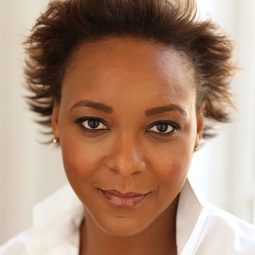 Robyn Payne - 驚弓之島演員 飾演Dr. Koch