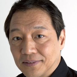 井上肇 - ニンゲン合格演員 飾演Officer