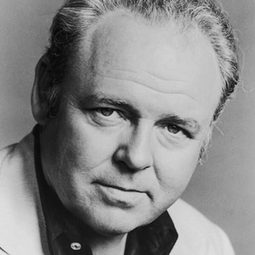 Carroll O'Connor 飾演 Frank Skeffington