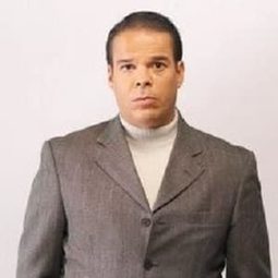 Juan Carlos Arango - 毒梟回憶錄演員 飾演Gonzalo Tovar 'Buñuelo'