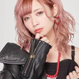 山崎はるか 飾演 Gym Uniform (voice)