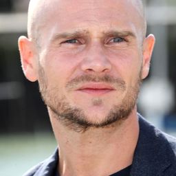 Nicolas Gob 飾演 Marcus