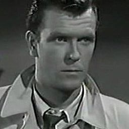 漢克·布蘭特 飾演 Associate Warden