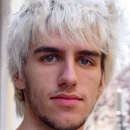 泰奧·普拉內爾 - 雙胞胎歷險記演員 飾演Zipi