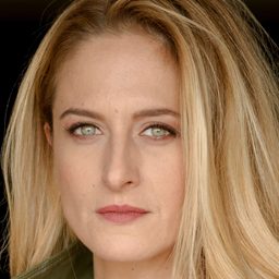 Canan Ergüder 飾演 Venüs