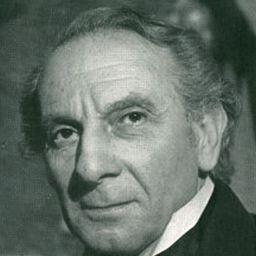 Franco Pesce 飾演 Eufemio Hernandez