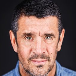 Micke Spreitz 飾演 Danne