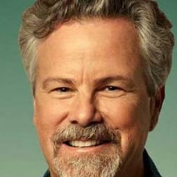 Robert Earl Keen 飾演 Keg Trucker