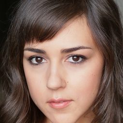 Cyrina Fiallo 飾演 School Teacher