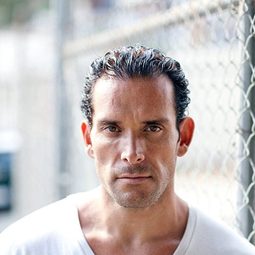 Jose Rosete - 六條道路通日落演員 飾演Marcus