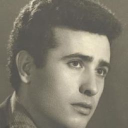 Giorgos Mazis 飾演 