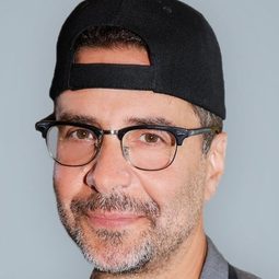 詹姆斯·狄莫納哥 - 國定殺戮日：無限狂屠編劇