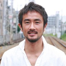 Ryu Nakamura 飾演 Tomiyama Shinji