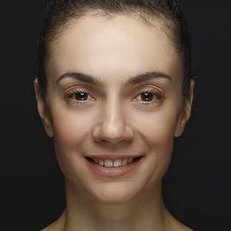 Ceren Yüksekkaya 飾演 Fidan