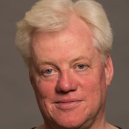 Uwe Lauer - Mrs. Ratcliffe's Revolution演員 飾演Truck Driver