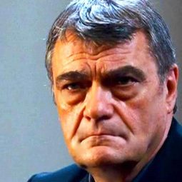 Harry Anichkin - Operation Shmenti Capelli演員 飾演General Gospodinov