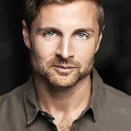 Darren Matheson 飾演 Ben