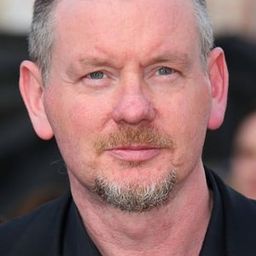 John Gordon Sinclair 飾演 Cameron