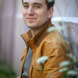 Mathias Renneisen - Sealed Lips演員 飾演Sprecher 