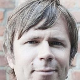 Arild Fröhlich - 大多數人生活在中國導演