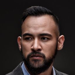 沙納茲阿邁德 飾演 Hadi