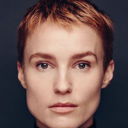 阿曼達科林 飾演 Rakel