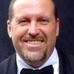 Eric Larcin - Bye Bye Blondie演員 飾演Infirmier chef