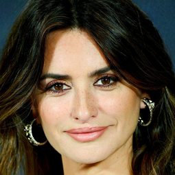 彭妮露古絲 - The Greek Labyrinth演員 飾演Elisa