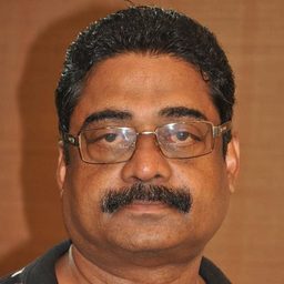 R·N·R·曼諾哈 - 勇警闖天關演員 飾演MLA Aalamarathan