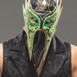 Jonathan Cruz 飾演 Serpentico