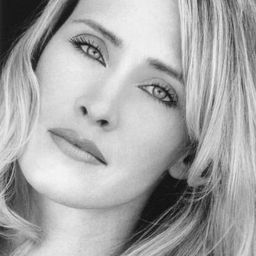 Frankie Thorn 飾演 Judy