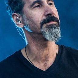 Serj Tankian 飾演 Self