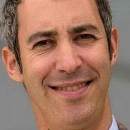 Paolo Kessisoglu 飾演 Virgilio