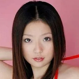 杉浦亜紗美 飾演 