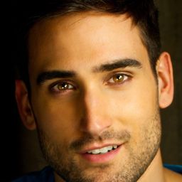 史考特·凱瓦海洛 飾演 Shane