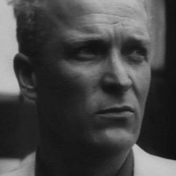 Jacques Harden 飾演 Michel