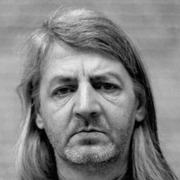 Jan Decorte 飾演 Sylvain Dielman