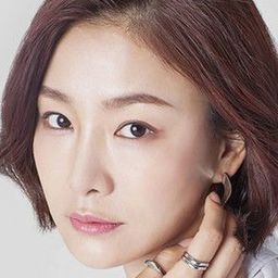 樸孝朱 飾演 Indifferent woman