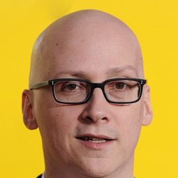 格雷格·莫托拉 - 間諜大鄰演導演