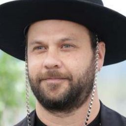 Daniel Elías - 27 夜演員 飾演Enfermero 1