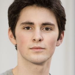 Phillip Wampler 飾演 Waiter